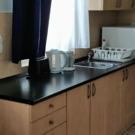 Studio Inn, Monza Hospital, National Arena, Monza Hospital, Late Check-out Available Διαμέρισμα Βουκουρέστι